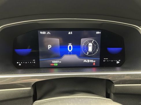 Used 2022 Volkswagen Tiguan SE image 13