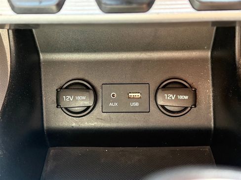 Used 2020 Hyundai Elantra SEL image 19