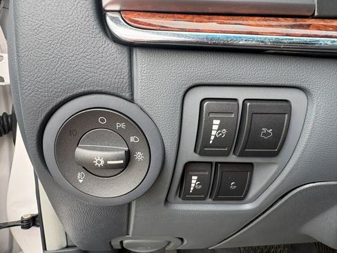 Used 2010 Lincoln MKZ FWD image 10
