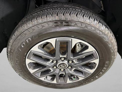 Used 2024 Toyota Tundra Limited AWD/4WD image 12