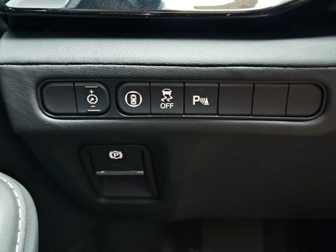 Certified 2025 Acura MDX SH-AWD w/ Technology Package image 26