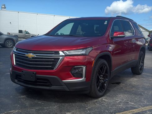Used 2023 Chevrolet Traverse LT AWD/4WD image 2