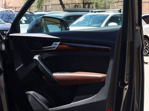 Used 2018 Audi Q5 2.0T Premium Plus w/ Premium Plus Package image 36