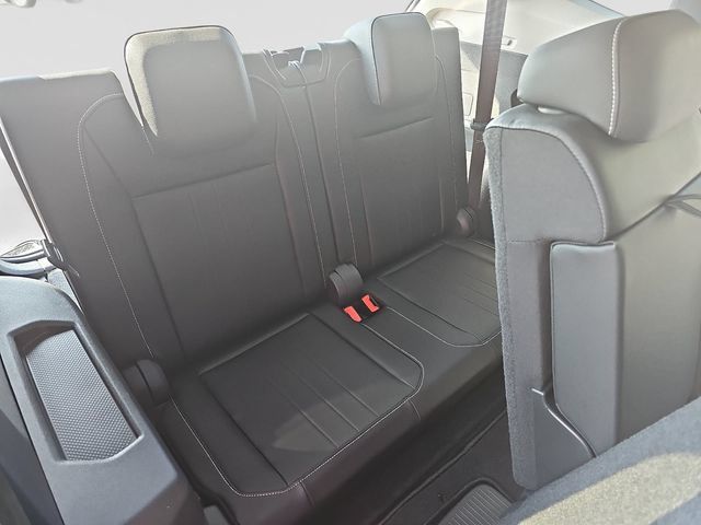 Used 2024 Volkswagen Tiguan SE FWD image 30