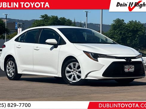 Certified 2023 Toyota Corolla LE FWD image 1