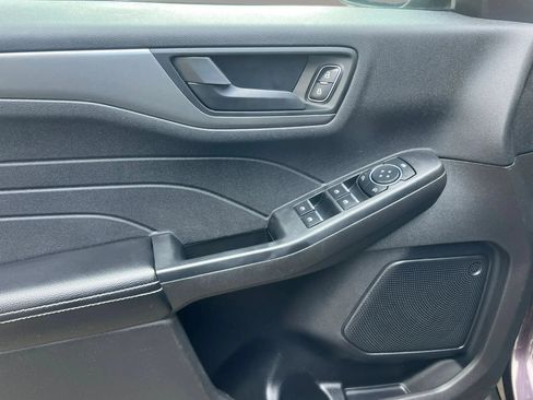 Used 2023 Ford Escape Active w/ Tech Pack #1 AWD/4WD image 13