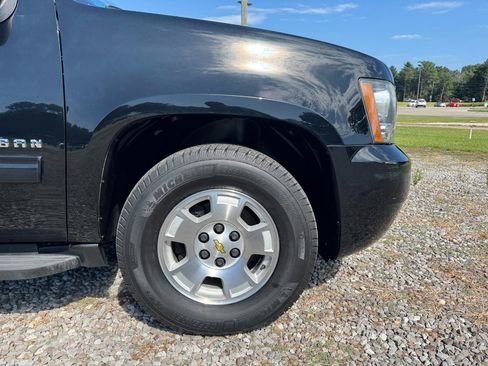 Used 2014 Chevrolet Suburban LT w/ Luxury Package RWD image 7