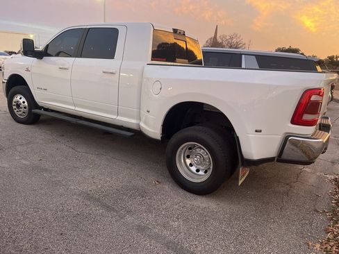 Used 2024 RAM 3500 Laramie image 7