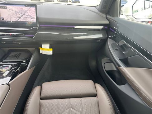 Certified 2025 BMW 530i xDrive w/ Premium Package image 23