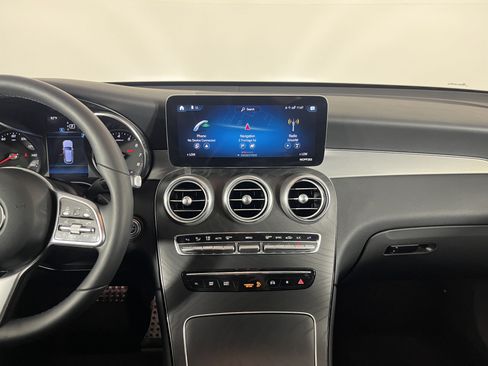 Used 2022 Mercedes-Benz GLC 300 4MATIC image 14