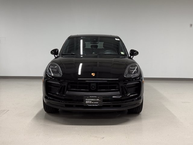 Certified 2026 Porsche Macan AWD/4WD image 7