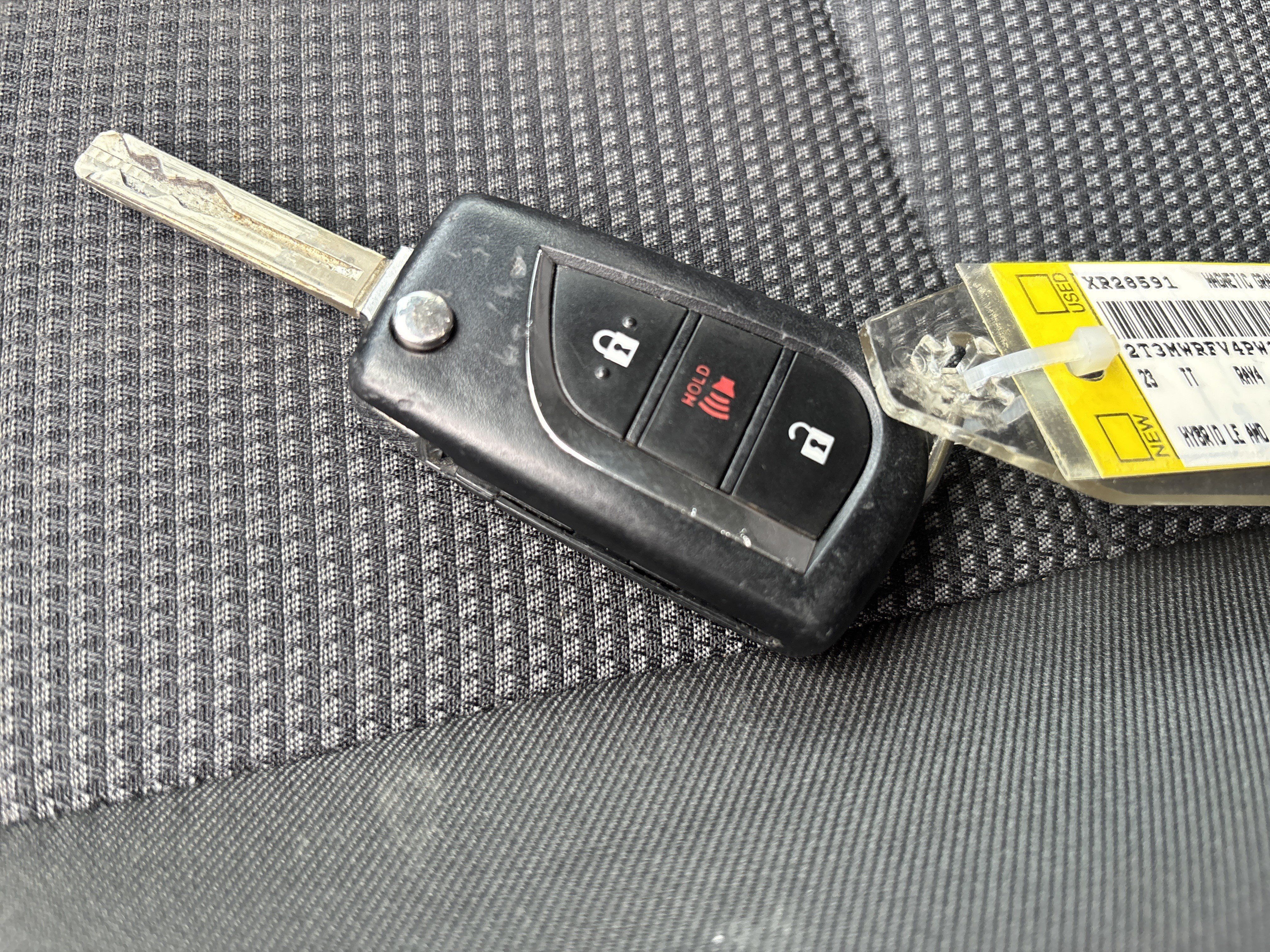 Used 2023 Toyota RAV4 LE AWD/4WD image 37