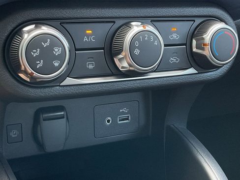 New 2025 Nissan Versa SV w/ Trunk Package image 28