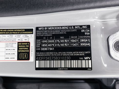 Used 2025 Mercedes-Benz GLS 450 4MATIC image 41