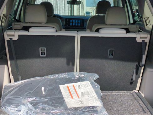 New 2026 Volkswagen Atlas SE image 19