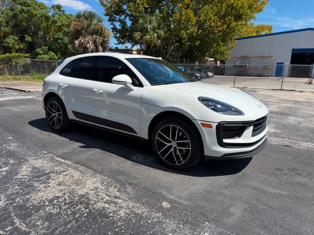 Used 2022 Porsche Macan AWD/4WD image 86