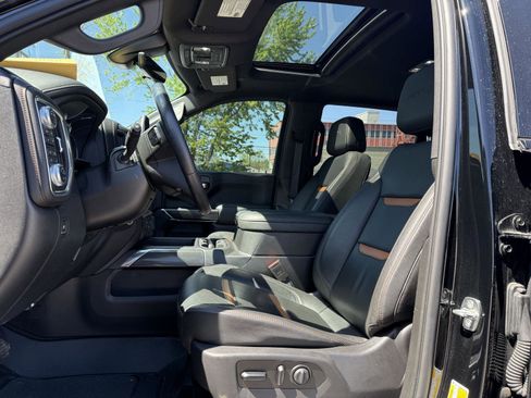 Used 2021 GMC Sierra 1500 AT4 w/ AT4 Premium Package image 9