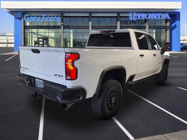Used 2024 Chevrolet Silverado 2500 ZR2 w/ Technology Package AWD/4WD image 2
