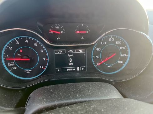 Used 2018 Chevrolet Cruze LT w/ Convenience Package FWD image 8