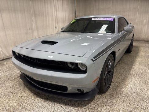 Used 2021 Dodge Challenger R/T w/ Blacktop Package image 7