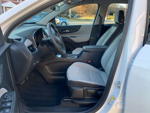 Used 2024 Chevrolet Equinox LS w/ Driver Confidence II Package image 11