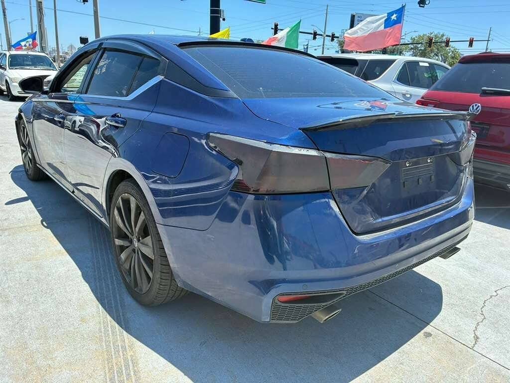 Used 2022 Nissan Altima 2.5 SR FWD image 4