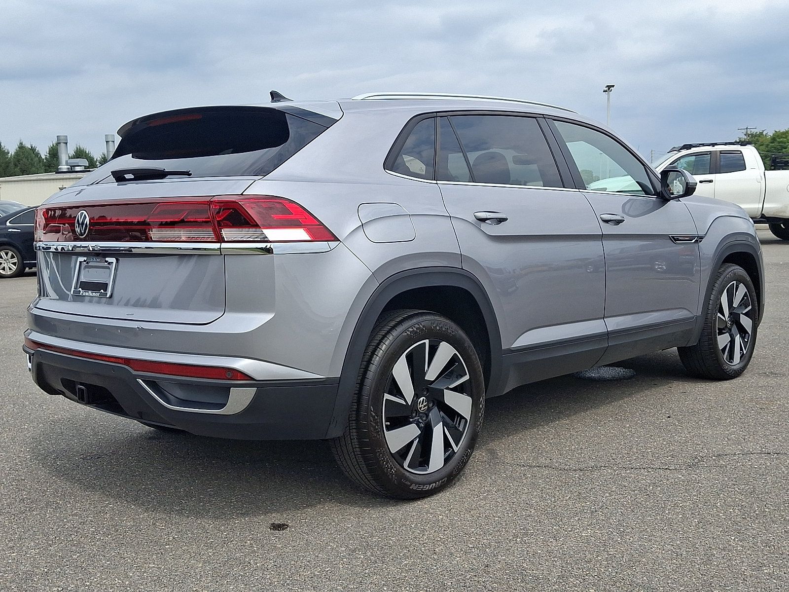 Used 2026 Volkswagen Atlas Cross Sport SE AWD/4WD image 8