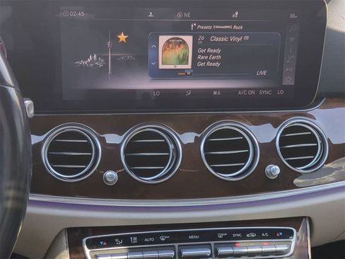 Used 2020 Mercedes-Benz E 350 Sedan image 29