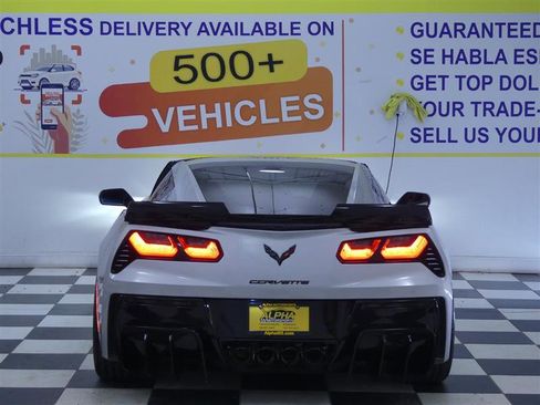 Used 2018 Chevrolet Corvette Stingray Coupe image 6