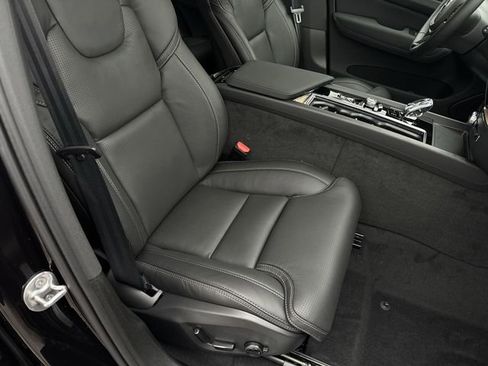 New 2026 Volvo XC60 B5 Ultra w/ Protection Package Premier AWD/4WD image 28