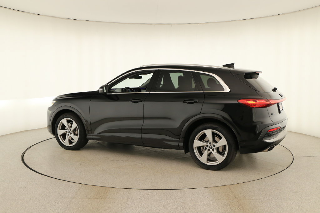Certified 2025 Audi Q5 Prestige AWD/4WD image 3