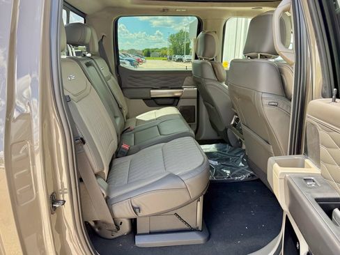 New 2026 Ford F250 Platinum w/ Platinum Plus Package AWD/4WD image 18