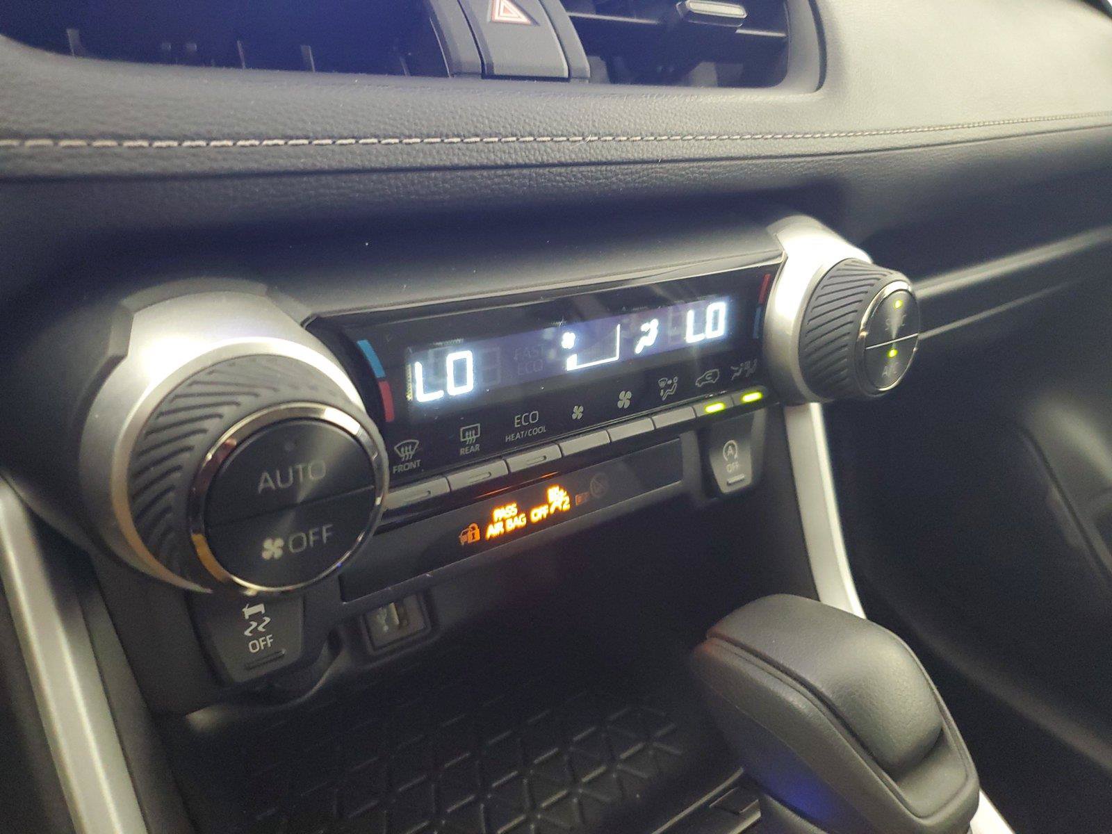 Used 2025 Toyota RAV4 XLE FWD image 29