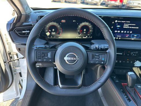 Used 2026 Nissan Kicks SR w/ Illumination Package image 23