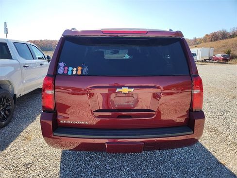 Used 2018 Chevrolet Suburban LT w/ Luxury Package image 6