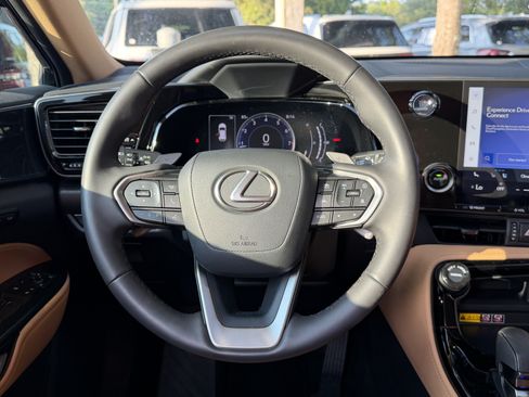 Used 2025 Lexus NX 250 FWD w/ Accessory Package (2T) image 33