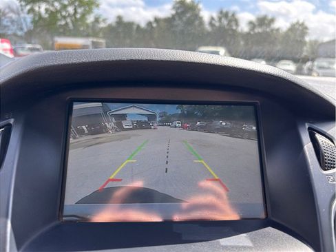 Used 2015 Ford Focus Titanium image 27