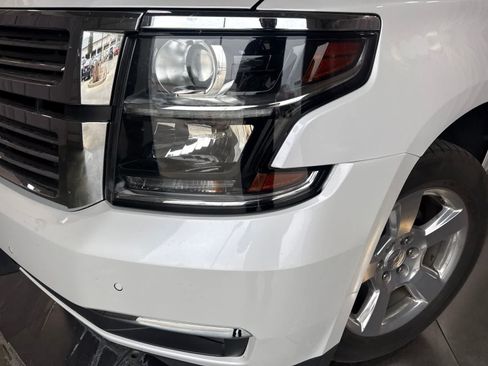 Used 2020 Chevrolet Tahoe Premier w/ Premier 6.2L Value Package AWD/4WD image 9