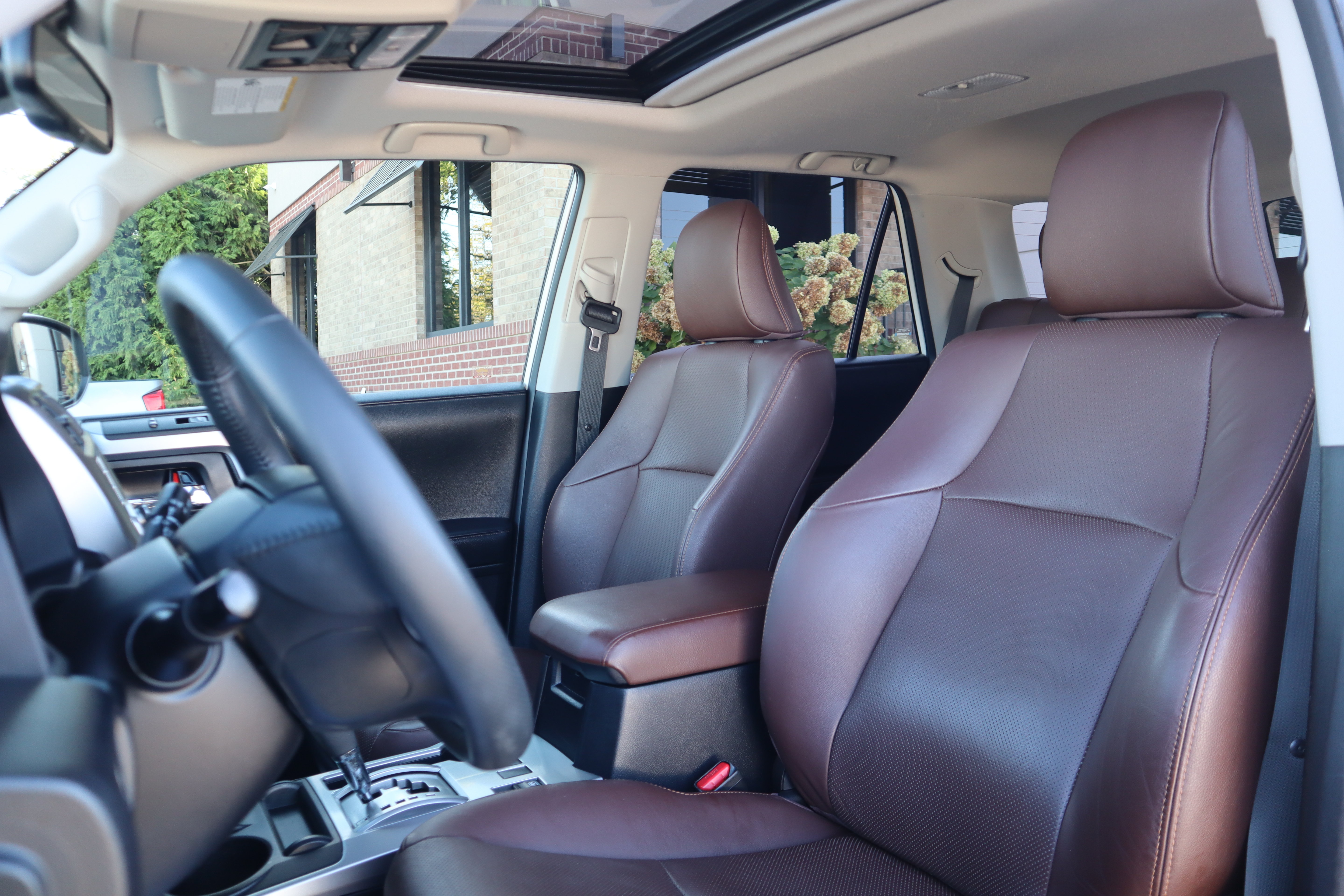Used 2021 Toyota 4Runner Limited AWD/4WD image 25