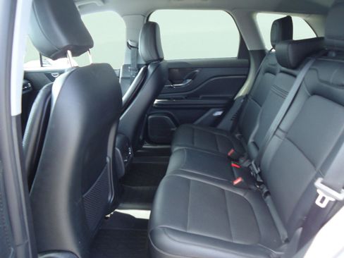 Used 2022 Lincoln Corsair AWD w/ Equipment Group 101A image 28