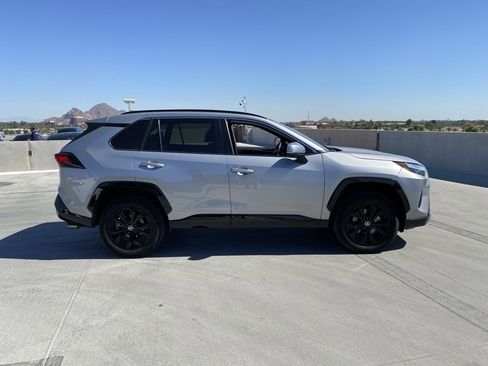 Used 2024 Toyota RAV4 SE w/ Convenience Package image 3