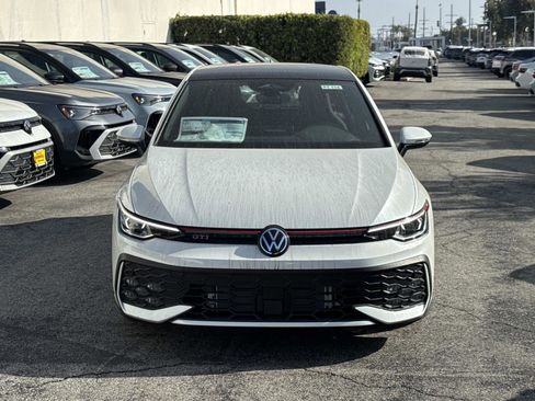 New 2026 Volkswagen GTI SE image 2