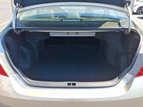Used 2017 Toyota Camry SE w/ Moonroof Package FWD image 29