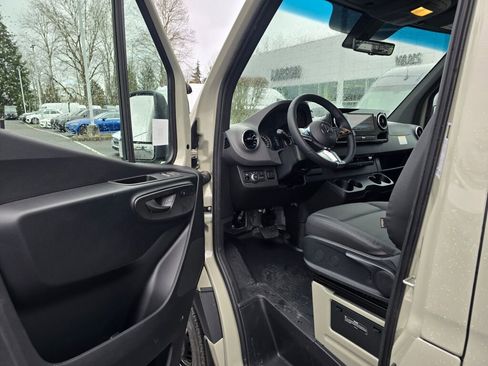 New 2025 Mercedes-Benz Sprinter 2500 image 15