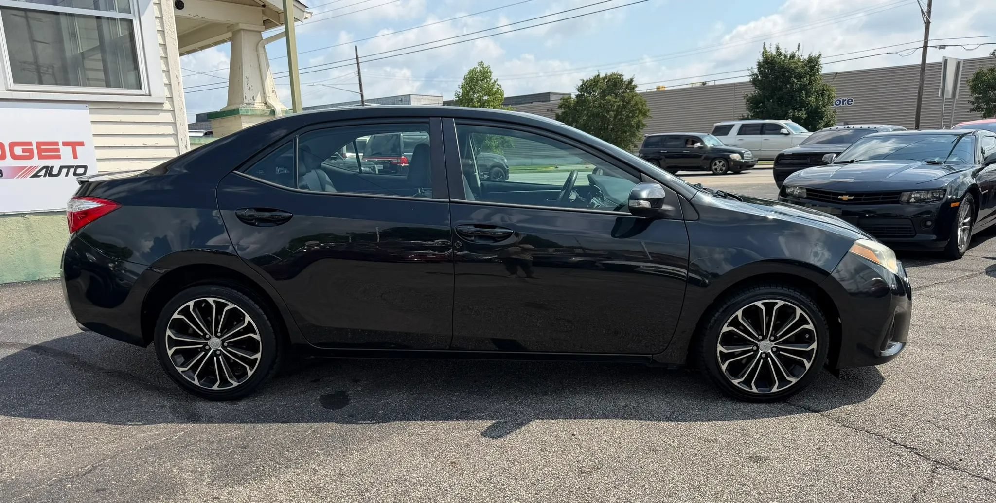 Used 2015 Toyota Corolla S FWD image 6