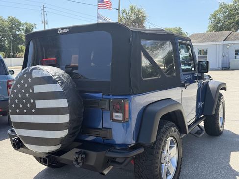 Used 2010 Jeep Wrangler Rubicon w/ PWR Convenience Group AWD/4WD image 8