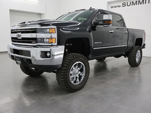 Used 2018 Chevrolet Silverado 2500 LTZ w/ Duramax Plus Package image 7