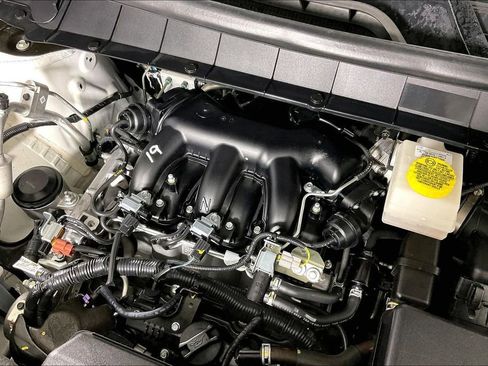 Certified 2025 Nissan Pathfinder SL image 43