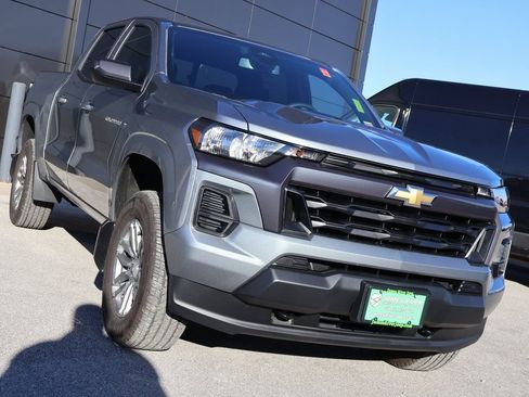 Used 2026 Chevrolet Colorado LT w/ Advanced Trailering Package image 6