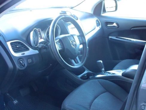 Used 2016 Dodge Journey SXT w/ Comfort/Convenience Group FWD image 11